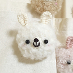 もこふわうさちゃんのブローチ（ホワイト）