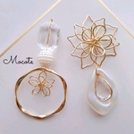 冬の花❁*  氷ドロップ アシンメトリー  ピアス/イヤリング