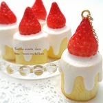 【再販】ふわふわキャンドルケーキ　バッグチャーム