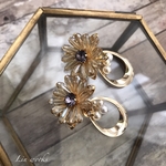 ビーズのお花×ゴールドフープピアス/イヤリング