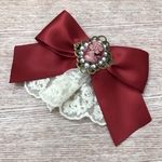 カメオ風ジャボ付きサテンリボン 選べるブローチヘアクリップ 赤紅ダークレッド 白レース 古美 レッドカメオ
