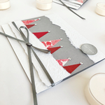 飾るカード【銀世界と三種のサンタハット-Snowy Village & Santa Hats】/ クリスマスカード・Holiday card