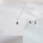 ✶特集掲載✶lítið fimmtungur jewelry set：変形五角形ピアス+ブレスレット/ネックレス セット
