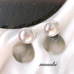 大ぶりピアス  シルバー×グレーピアス  