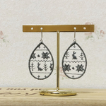 オーガンジー刺繍　ノルディックなうさぎのピアス/イヤリング