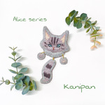 チェシャ猫　手刺繍ブローチ