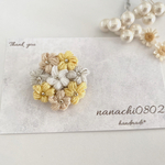 摘まれし小花～ yellow ～  刺繍ブローチ
