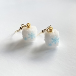 雪の結晶の角砂糖ピアス/イヤリング