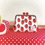 🍓いちご柄がま口