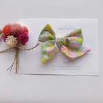 新作☘  ギリシャ限定　リバティリボン pinwheel   bow ヘアリボンクリップピン 輸入リバティ　ベッツィ　ベルリローズ　Mサイズ