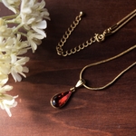 Swarovski レッド ネックレス