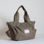 Mサイズ　カーキ色　無地生地  シュシュバッグ♪Mサイズ　Fm2 Lab.