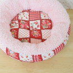 ［完成品］ふわふわラウンドペットベッドＭサイズ（レトロいちごレッド）