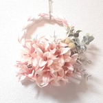 和モダンしめ縄　白にライトピンク　お正月飾り　リース　上下可能