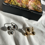 入浴中の脚の写真をSNSに載せる女がつけるリング