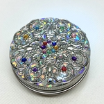 透かしパーツのピルケース  shiny  spectrum 
