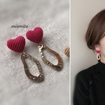 ✴︎お客様ご予約分✴︎コーヂュロイハートとゴールドデザインフープピアス（レッド）※イヤリング変更可能