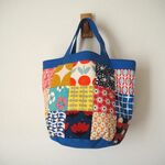 ♫　北欧風　四角パッチワーク　　バケツトート　Ｓサイズ♫　帆布　青　　花　鳥 アヒル