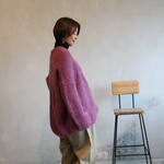 つつむ　手編みモヘアラウンドネックセーター●パープル
