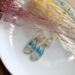 しずく型ゆらゆらピアス