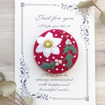 クリスマスローズの刺繍　サークル型アクセサリー（レッド）　＊ブローチorヘアゴム＊