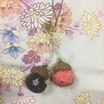 どんぐり帽子のちりめんストラップ