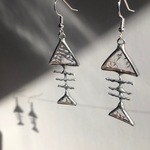 ピアス　さかなのほね　ダイヤ　　昭和レトロガラス　ステンドグラス　型板ガラス　アンティーク　もったいないをカタチに　　