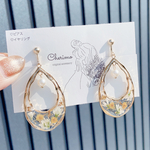 新作◡̈*.。ミモザ×ユーフォルビア×レジンドライフラワー　イヤリング　ピアス