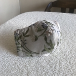 レース花刺繍生地の立体マスク
