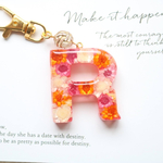 お花畑❁❁お花がいっぱい♡イニシャルレジンキーホルダー red ver