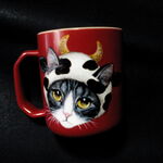 真っ赤なマグカップ　帽子猫シリーズ　牛