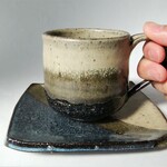 青い落ち着いたコーヒーカップ