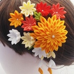 つまみ細工髪飾り　大輪ダリアと小花のクリップ＋5つの小花のUピン　オレンジ　成人式　卒業式　結婚式　七五三