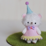 ＊kumahari＊約8cm あみぐるみ  もふもふでもしゃもしゃなシロクマちゃん (お洋服ピンク)