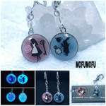 再販なし/２個で1組限定(ｾｯﾄ)/夜光/ｱﾘｽ(赤)&ｳｻｷﾞ(ﾌﾞﾙｰ)雪の結晶/水晶4ﾐﾘ玉/直径15ﾐﾘ本ﾛｼﾞｳﾑ加工ﾘﾝｸﾞ/ﾏｽｸｱｸｾｻﾘｰ