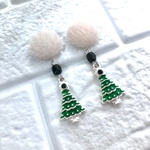 クリスマスツリーのイヤリング/ピアス