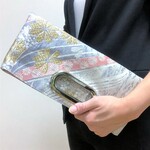 帯ﾘﾒｲｸ★流水に花びらゆらりクラッチバッグ／2way／スクエアバッグ／パーティーバッグ／バッグインバッグ／シルバー／108