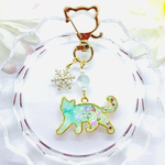 雪 と戯れ猫 ♡ 緑 ♡キーホルダー
