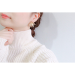 クリスマス パール フラワー スプリット ピアス