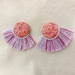 フリンジたっぷりくるみボタンピアス