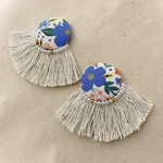 フリンジたっぷりくるみボタンピアス