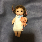 ハンドメイド　樹脂粘土の女の子　グラスアイ