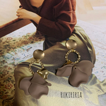 RUKIRIRIA #500 花びらピアス  ベージュ 大ぶりピアス 大ぶりイヤリング 