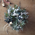 winter wreath2 針葉樹とアンティークベルのリース　ドライフラワー　プレゼント　両親贈呈品還暦　誕生日　クリスマス　ツリー