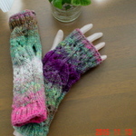 ☆彡野呂英作さんの段染め毛糸で、透かし模様Fingerless Mittens