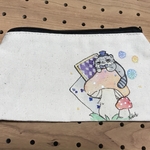 手描きポーチ中　マヌルネコ