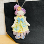 ふんわり花柄イエローのドールチャーム