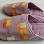 おいしいコーギーのルームシューズ　スリッパ　室内履き　洗濯機で洗える　入浴後やキッチンにいかがでしょうか