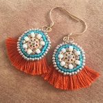 ビーズ刺繍ピアス4