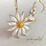 clear flower(drop) マーガレット◆14kgf Vフックピアス/イヤリング